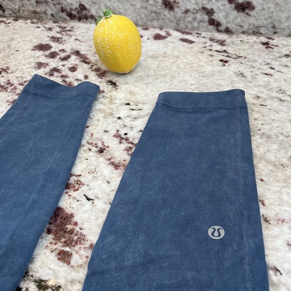 Lululemon nwot Size 2 Wunder Under High-Rise Tight Washed Moon Blue - Picture 11 of 16
